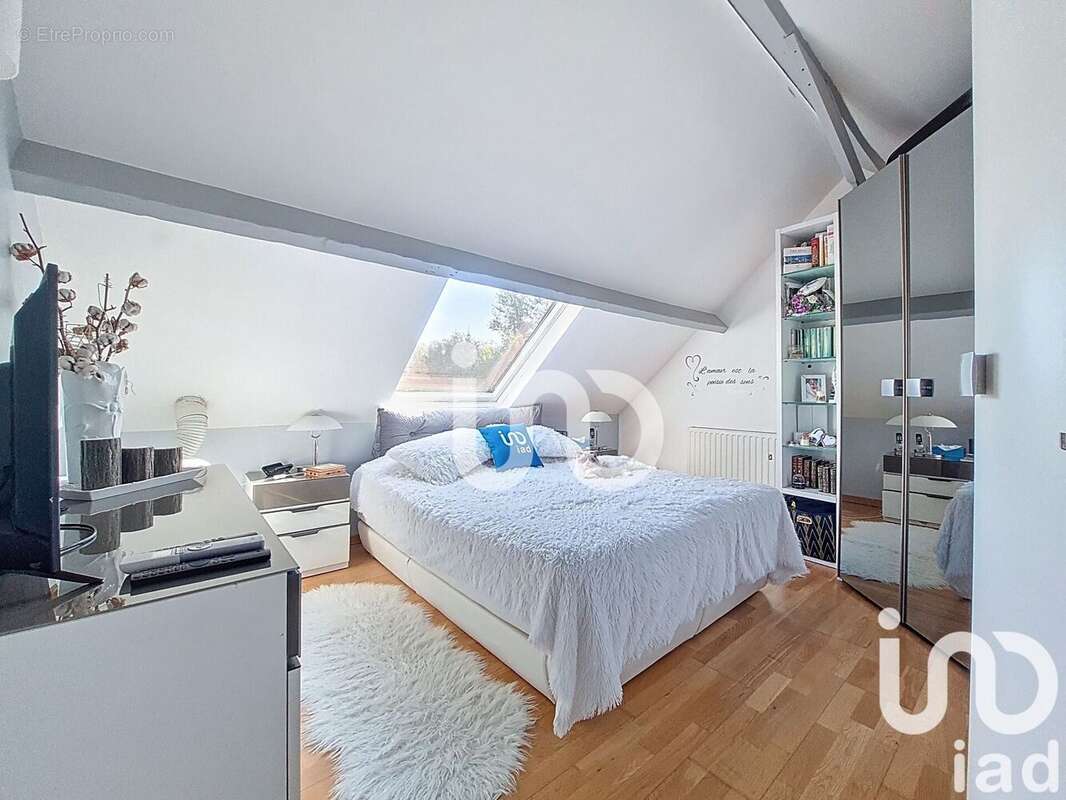 Photo 9 - Maison à SAINT-JEAN-LES-DEUX-JUMEAUX