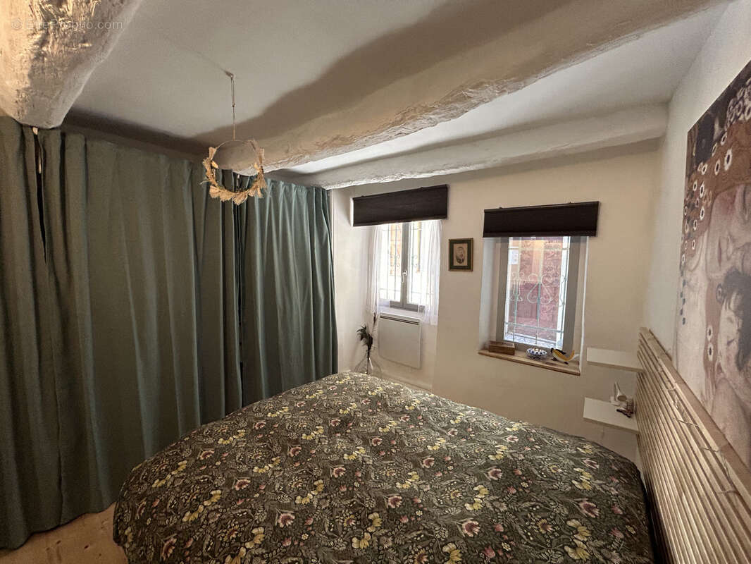 Maison à SAINT-QUENTIN-LA-POTERIE