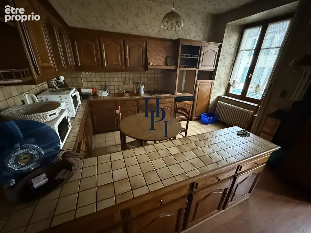 Vente immeuble avec fonds de commerce et deux appartements Lacaune - photo 8