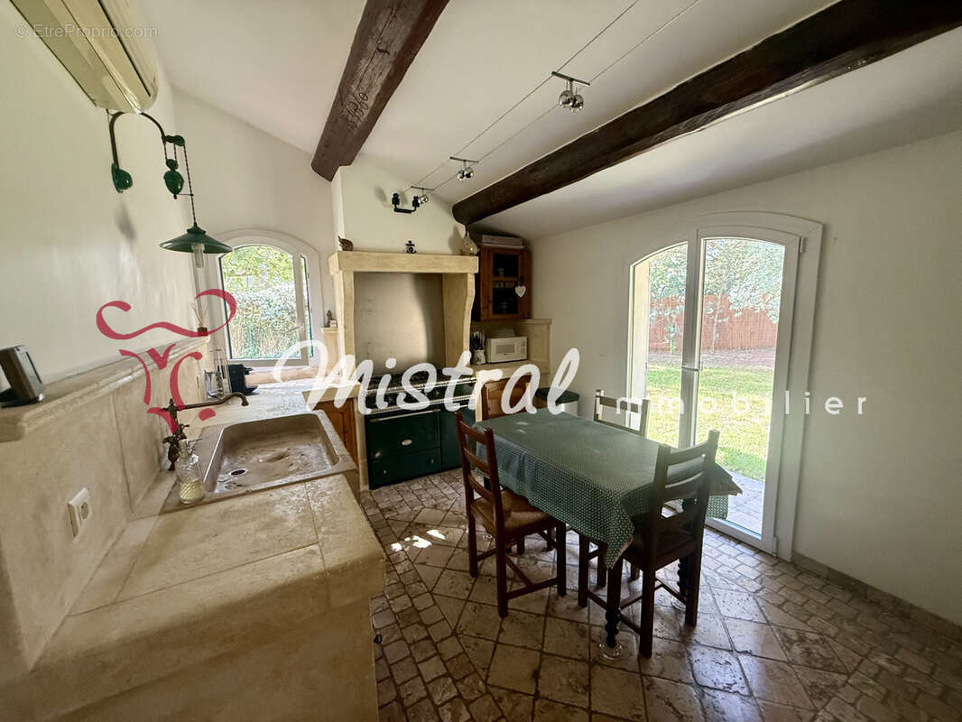 Vente maison 2 chambres les saintes maries de la mer - photo 4