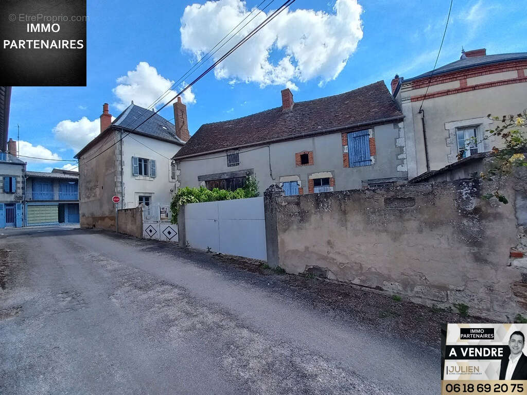 Maison de village avec grange et terrain - photo 8