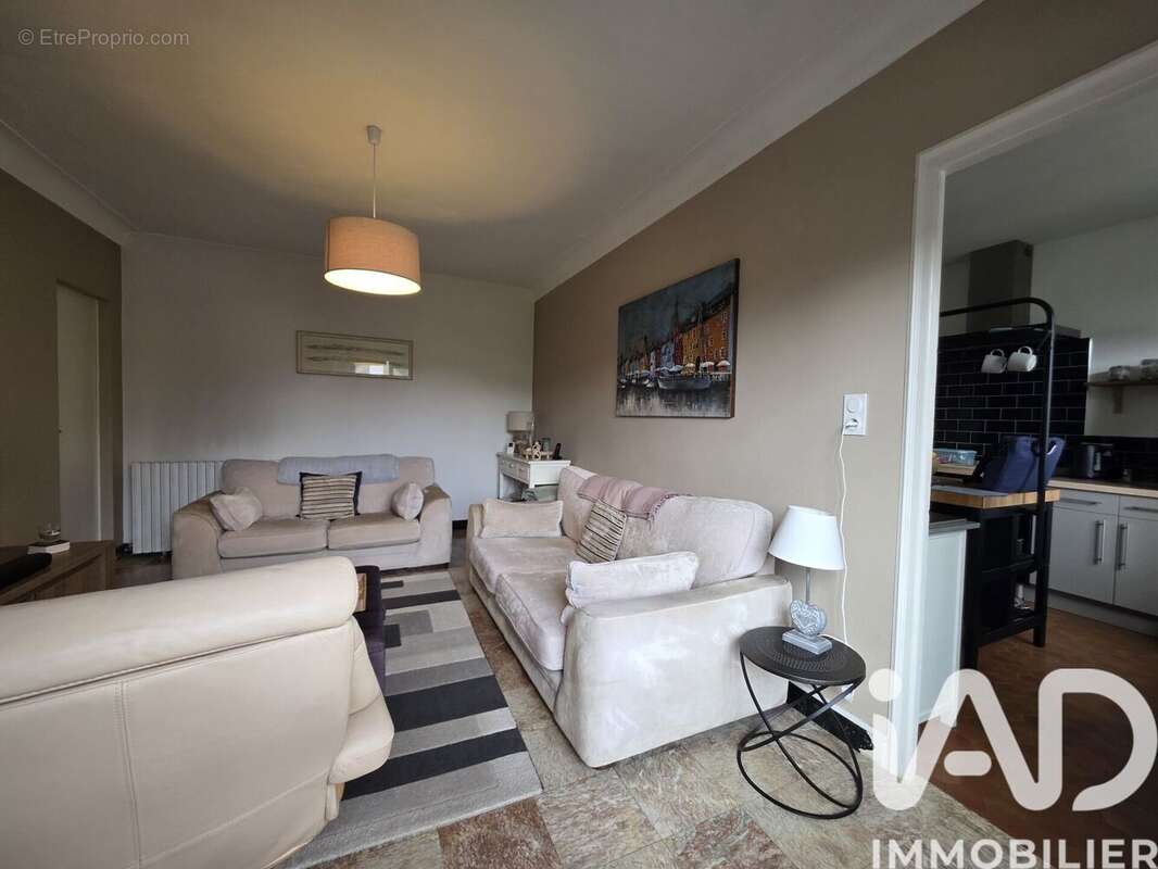 Maison 212 m² à Pouzac  - photo 4