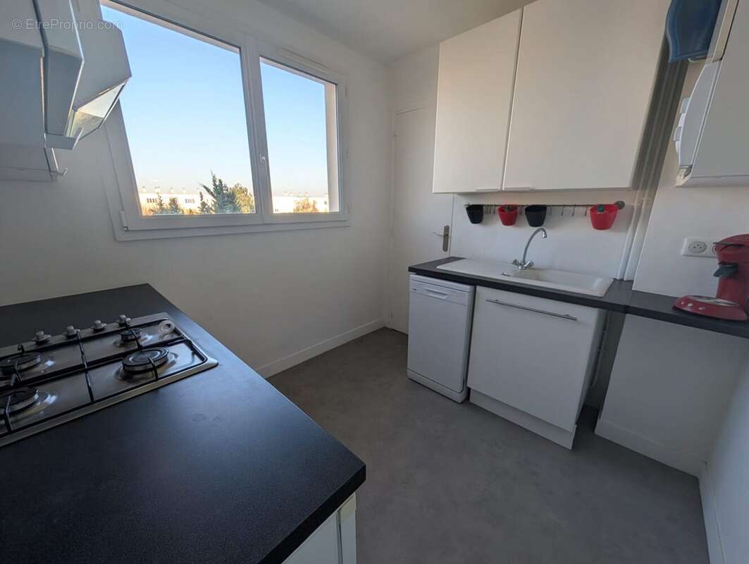 Appartement à LES CLAYES-SOUS-BOIS