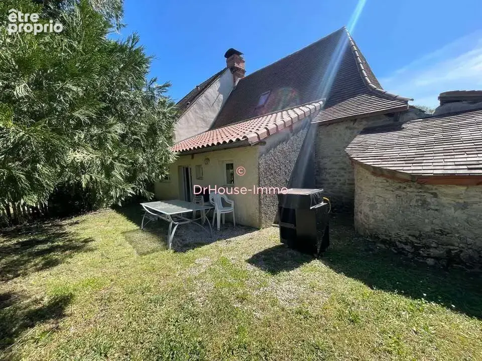 Maison 400 m² à Martel  - photo 3