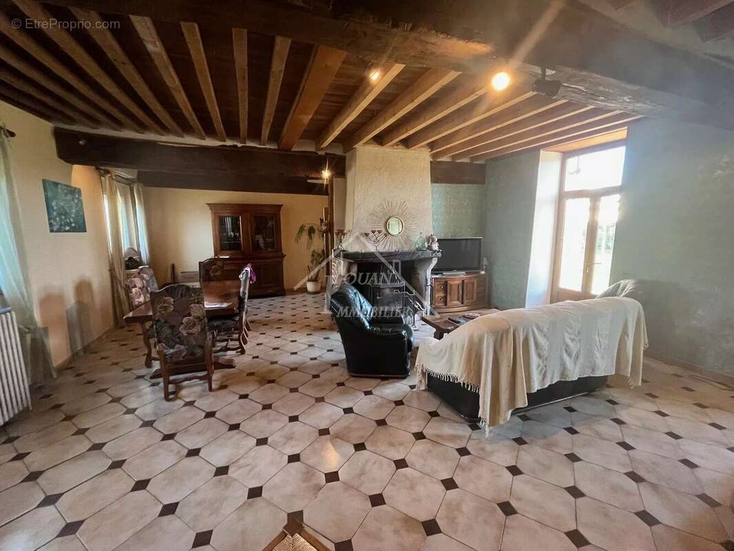 Maison à BROUT-VERNET