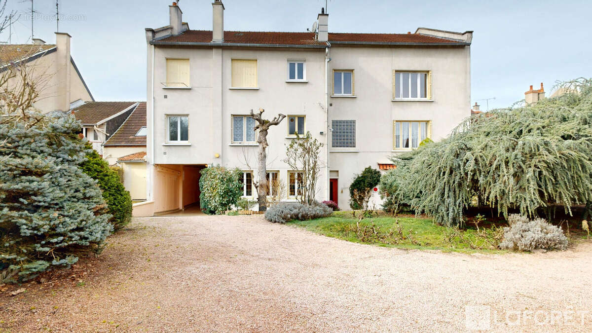 Appartement à MOULINS