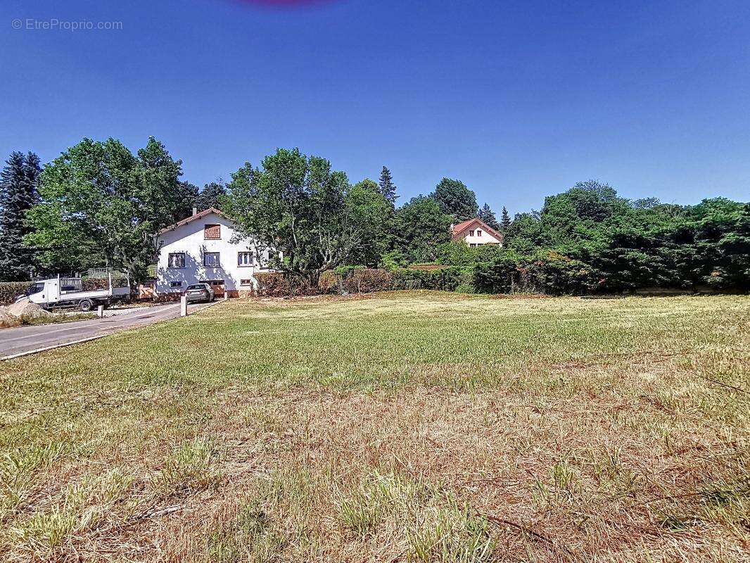 Terrain à FRONTONAS