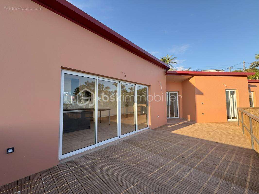 Maison à LES AVIRONS