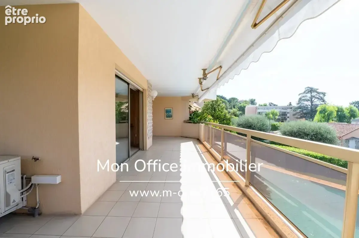 Référence : 7165-MDI - Appartement de 100m2 avec un terrase et un double garage à Cannes - photo 2