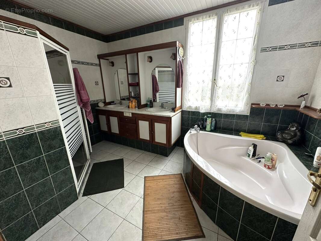 Maison à MONTPON-MENESTEROL