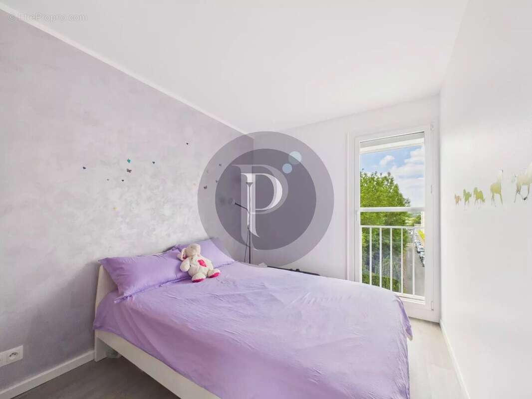 Appartement à FRESNES