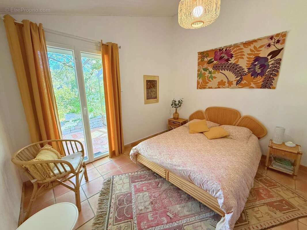 Maison à LE THOLONET