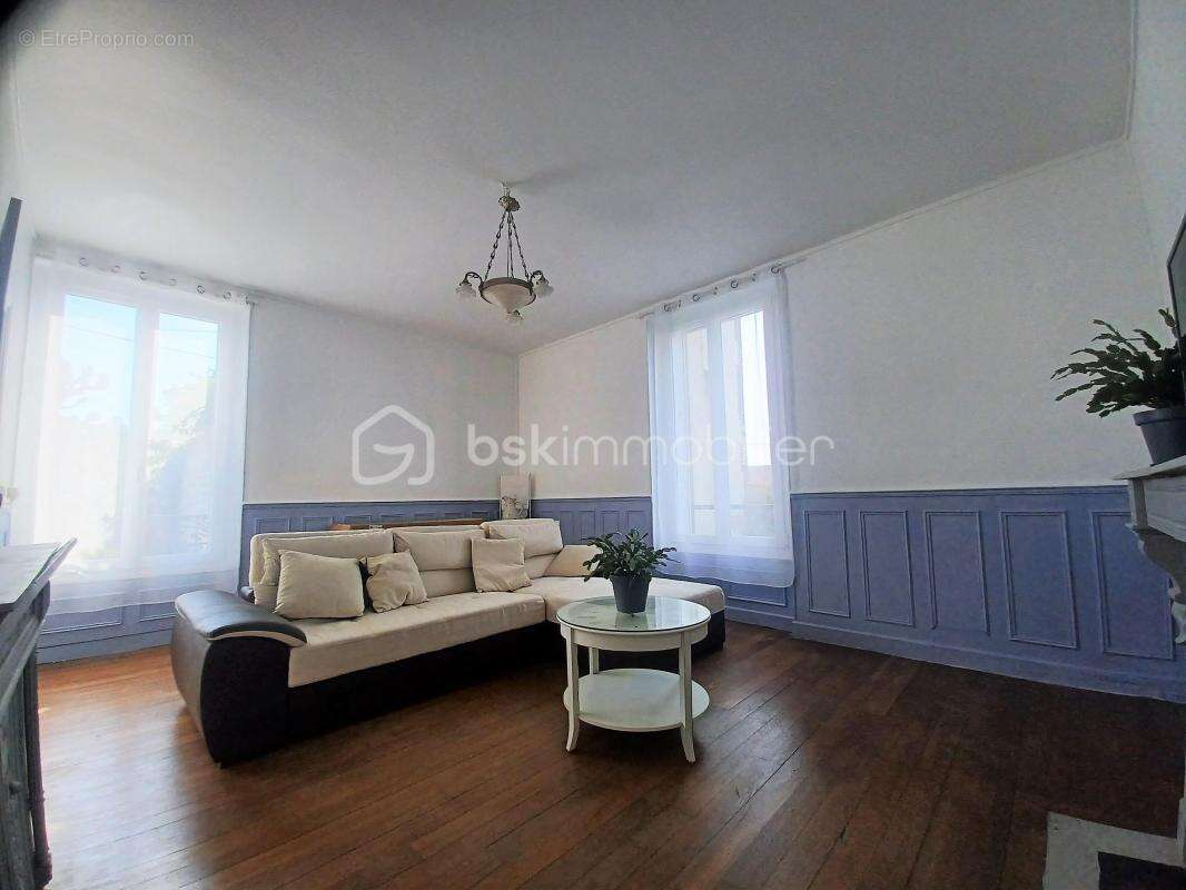 Maison à COULOMMIERS