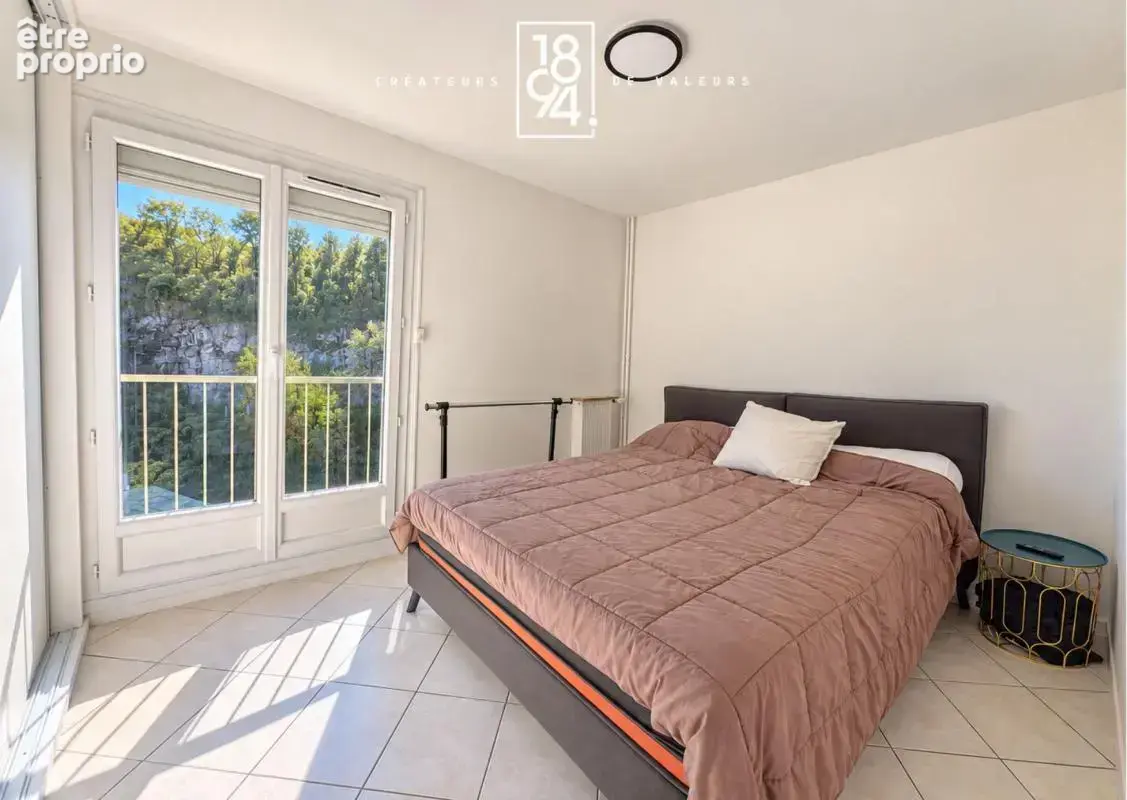 Appartement À Vendre I T3 I Cave I Vue Granier - photo 4