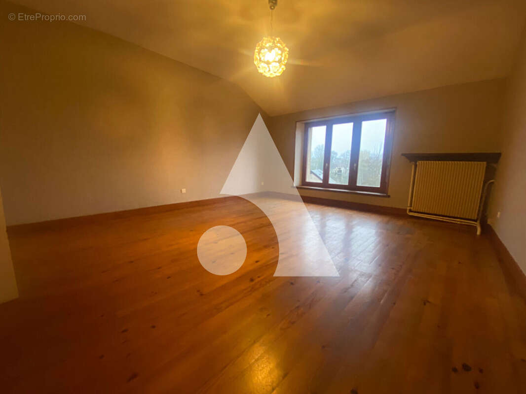 Maison à MONTCY-NOTRE-DAME