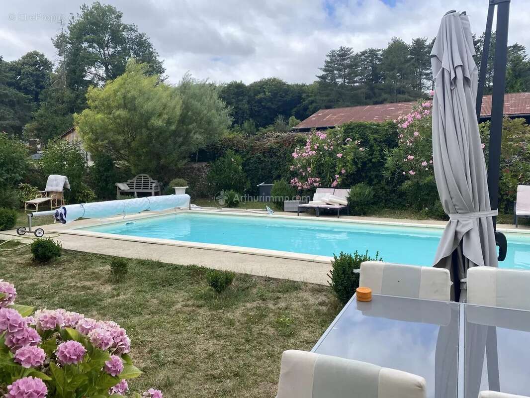Charmante maison avec piscine à 5 minutes de LA CHARTRE SUR LE LOIR - photo 2