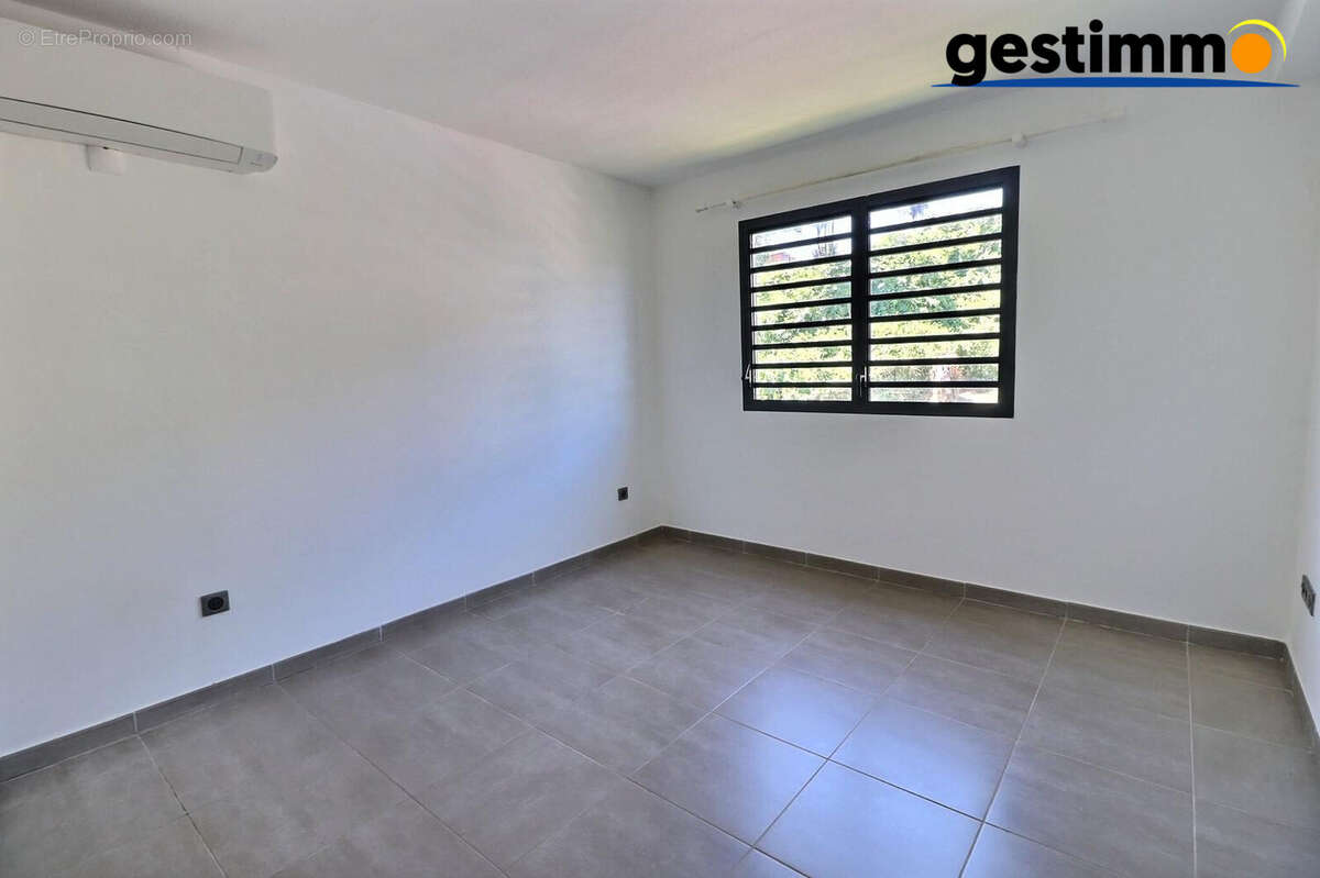 Appartement 53 m² à Remire-Montjoly  - photo 8