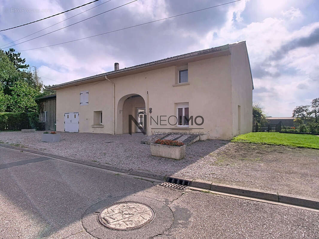 Maison à DOMMARTIN-SUR-VRAINE