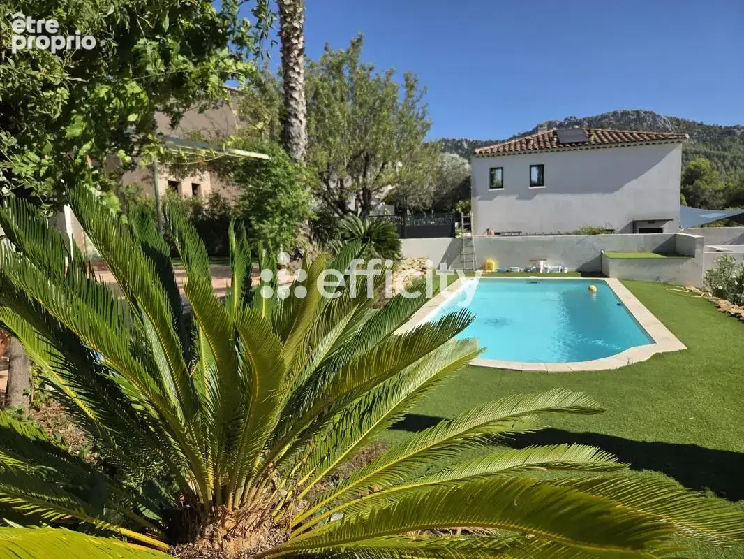 Maison 6 pièces 136 m² à vendre à Le Castellet (83330) - photo 3