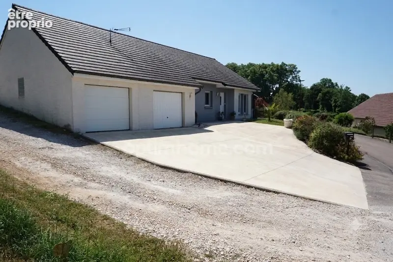 Magnifique pavillon climatisé en plain pied avec garages pour 3 voitures et grande terrasse couverte - photo 2