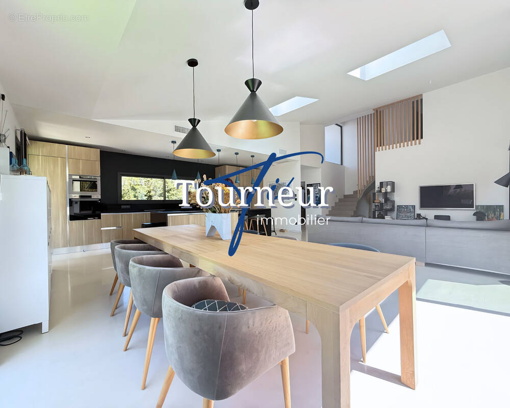 Maison à SIX-FOURS-LES-PLAGES