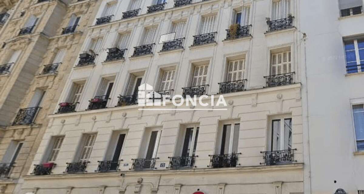 Appartement à PARIS-14E