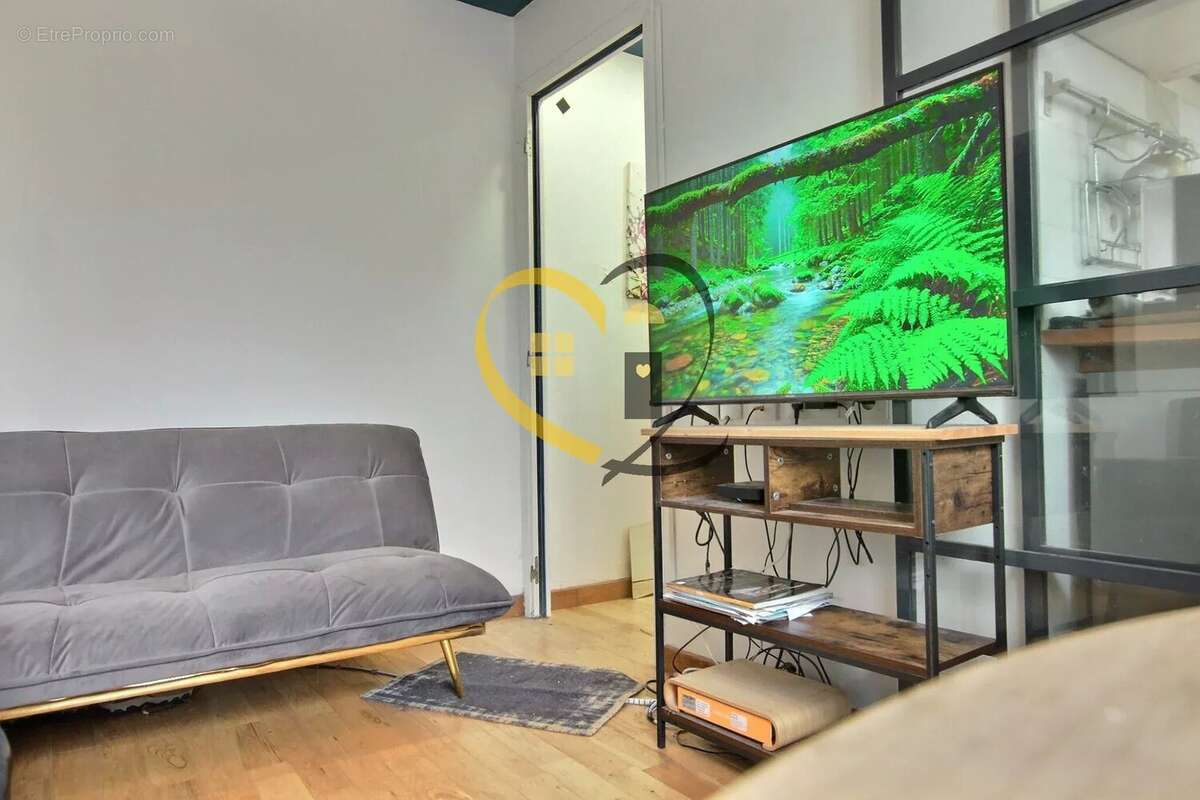 Appartement à CHARENTON-LE-PONT
