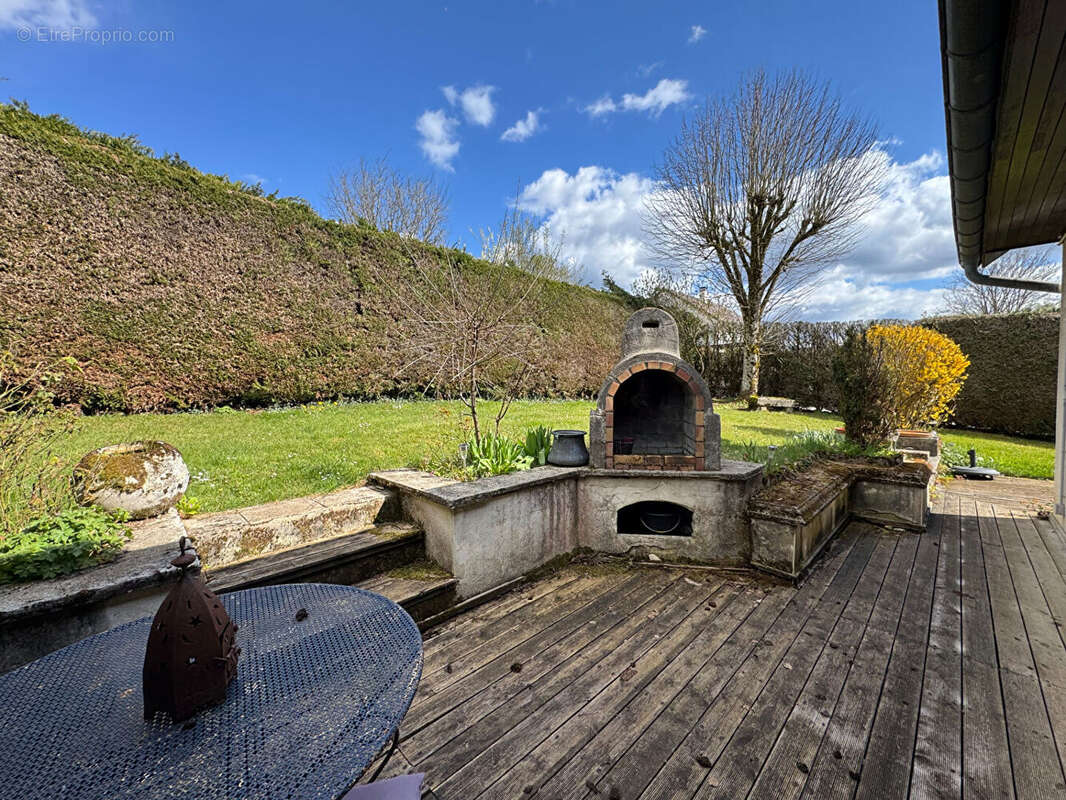 Maison à LONS-LE-SAUNIER