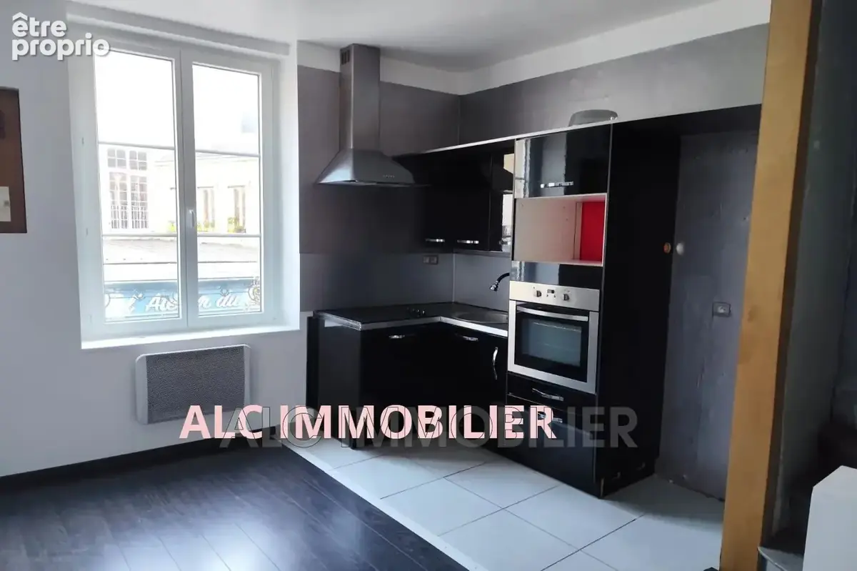 Maison 1 pièce 37 m² à vendre à Alencon (61000) - photo 1