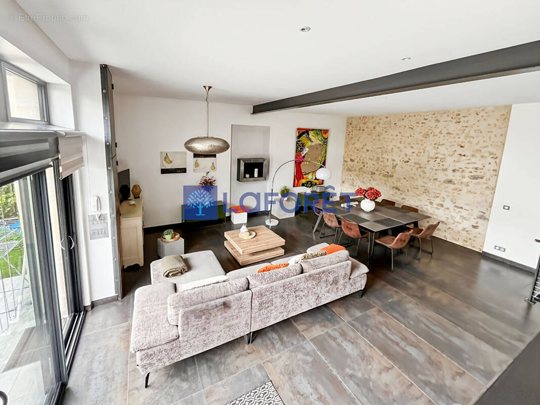 Maison à AZAY-LE-RIDEAU