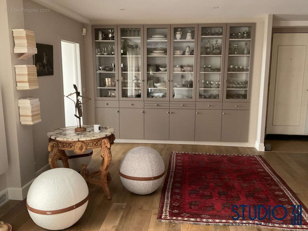 salon - Appartement à BORDEAUX