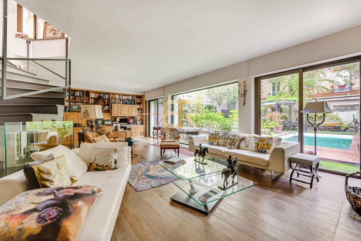 Maison à NEUILLY-SUR-SEINE