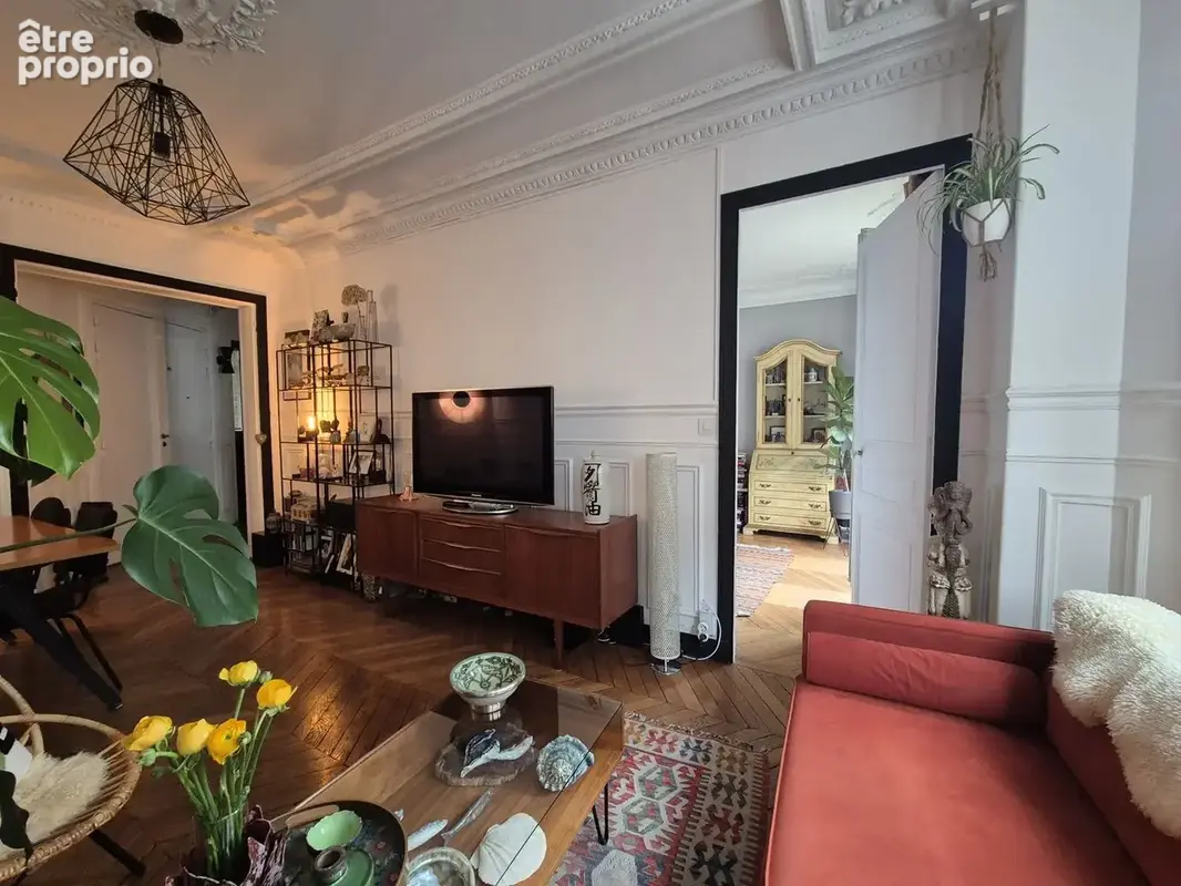 Appartement 3 pièces 80 m² à vendre à Paris-18e (75018) - photo 2