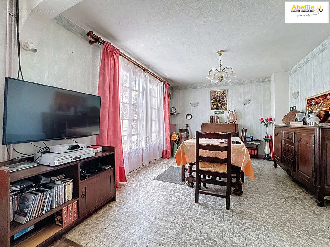 Exclusivité, Ensemble immobilier avec maison de 90m2 et atelier indépendant. - photo 8