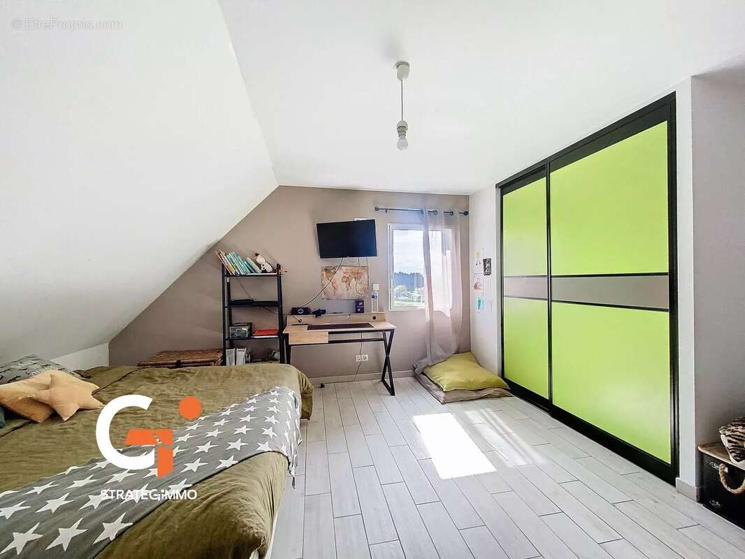 Maison à ISNEAUVILLE