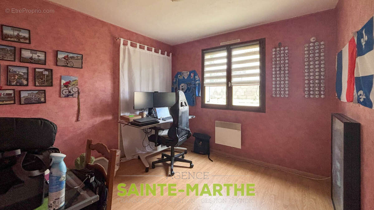 Niort Nord. Pavillon de plain pied, 3 chambres, jardin et garage. - photo 9