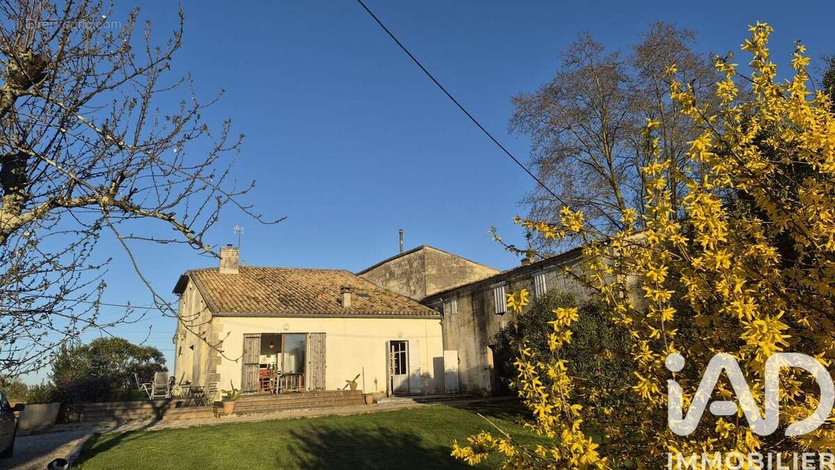 Maison 155 m² à Civrac-Sur-Dordogne  - photo 2