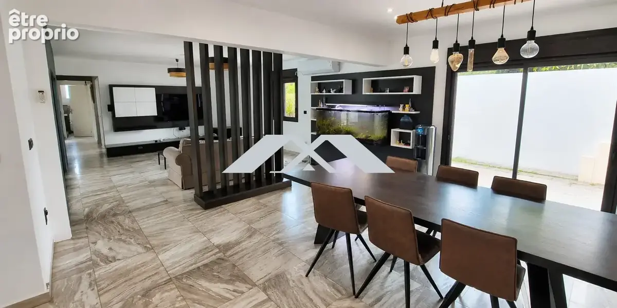 Maison 4 pièces 150 m² à vendre à Saint-Benoit (97470) - photo 4