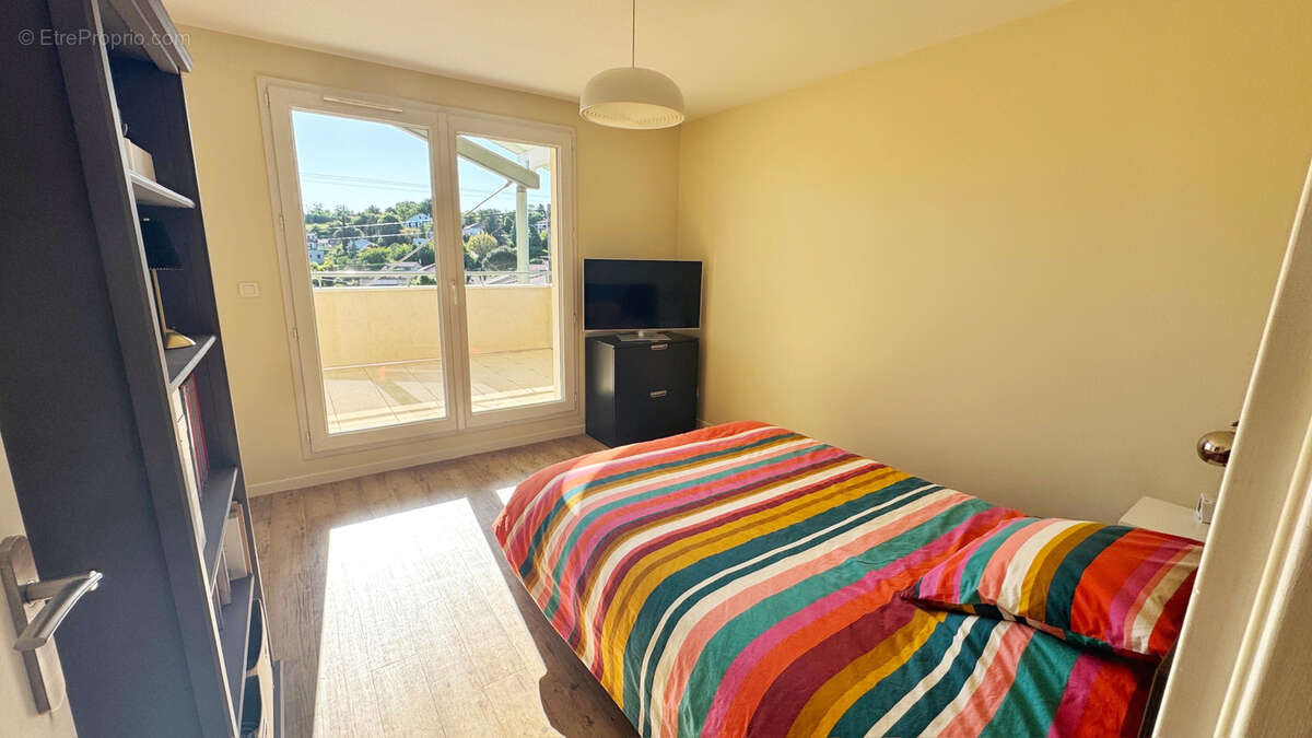 Maison à SAINT-CYR-SUR-LE-RHONE