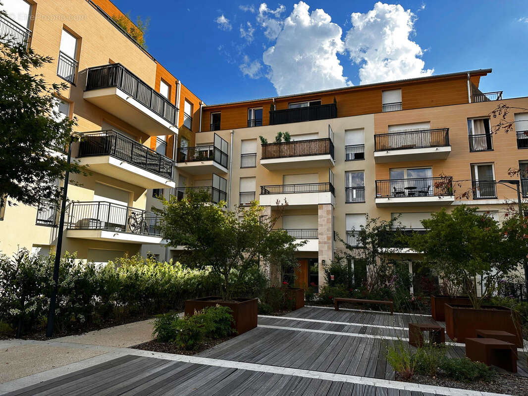 Appartement à VILLE-LA-GRAND