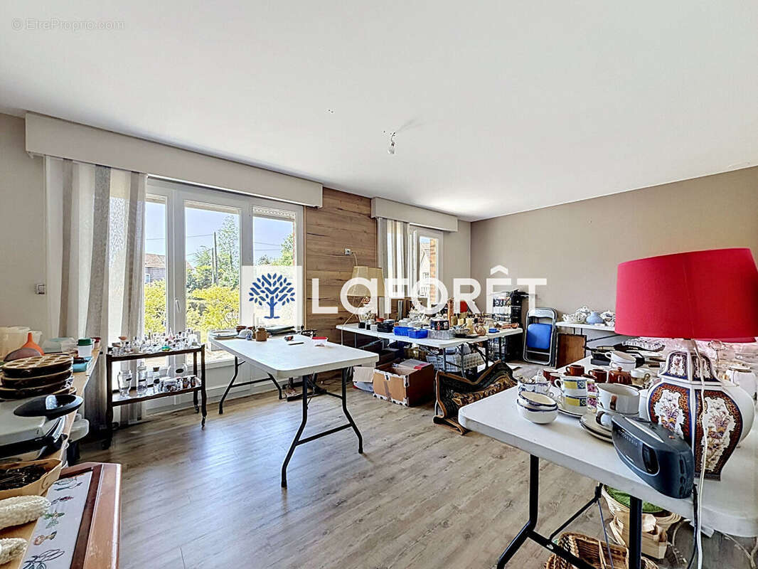 Appartement à LE MESNIL-ESNARD
