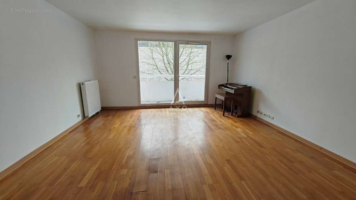 Appartement F5 au 1er étage 4 chambres 2 parkings - photo 2