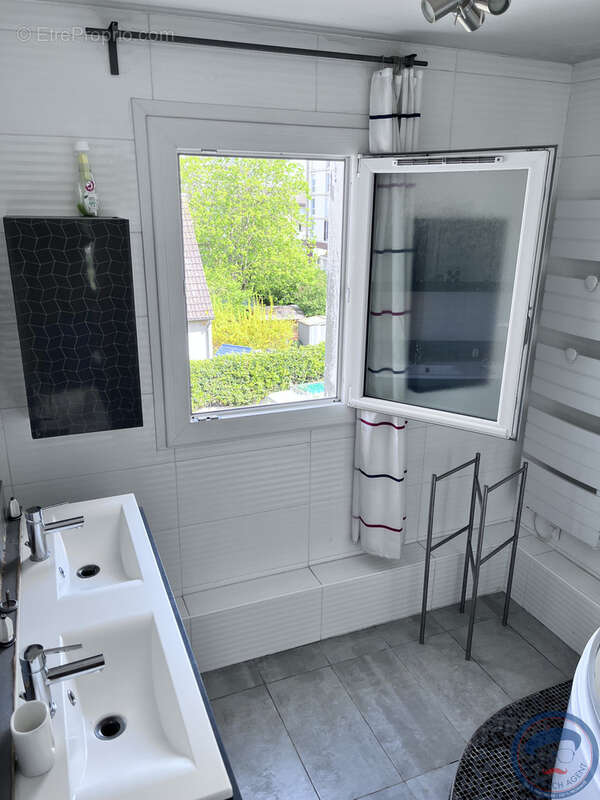 Maison de 5 pièces - 107 m2 - Beau jardin - photo 17