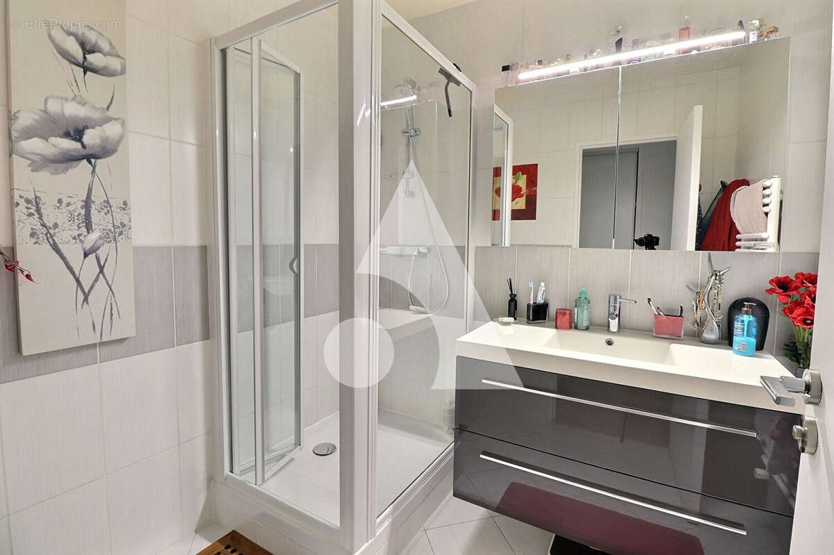 Appartement à MERY-SUR-OISE