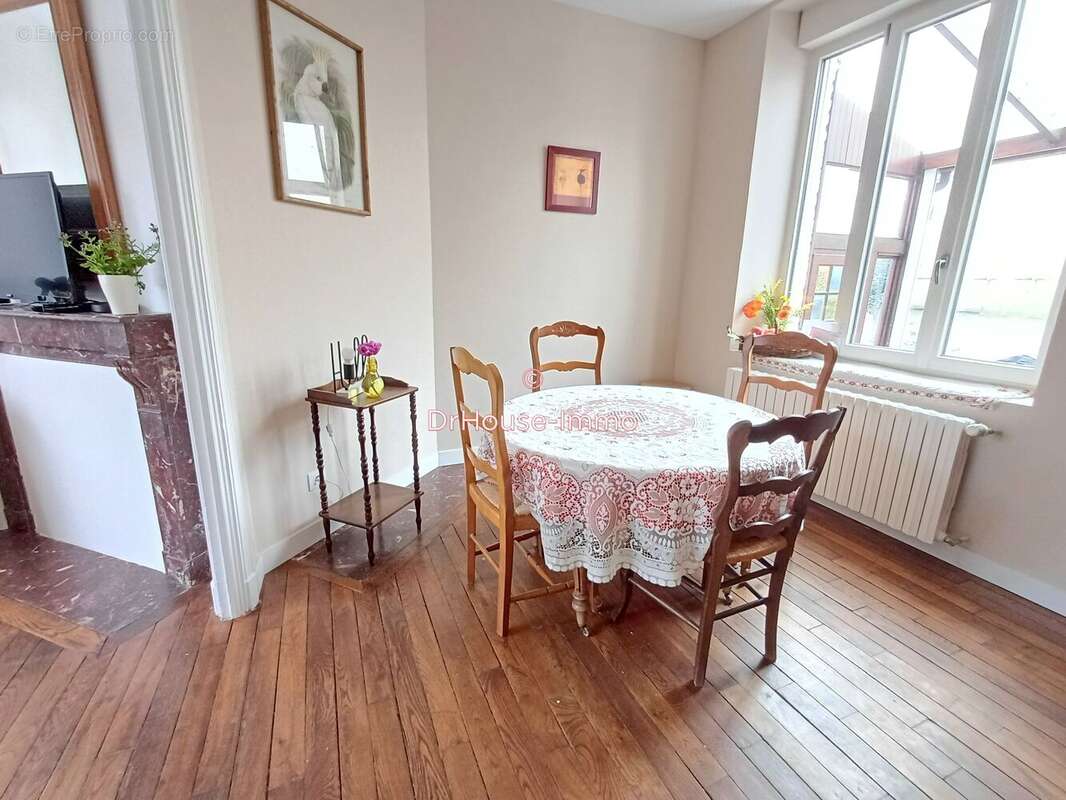 Maison à SAINT-QUENTIN