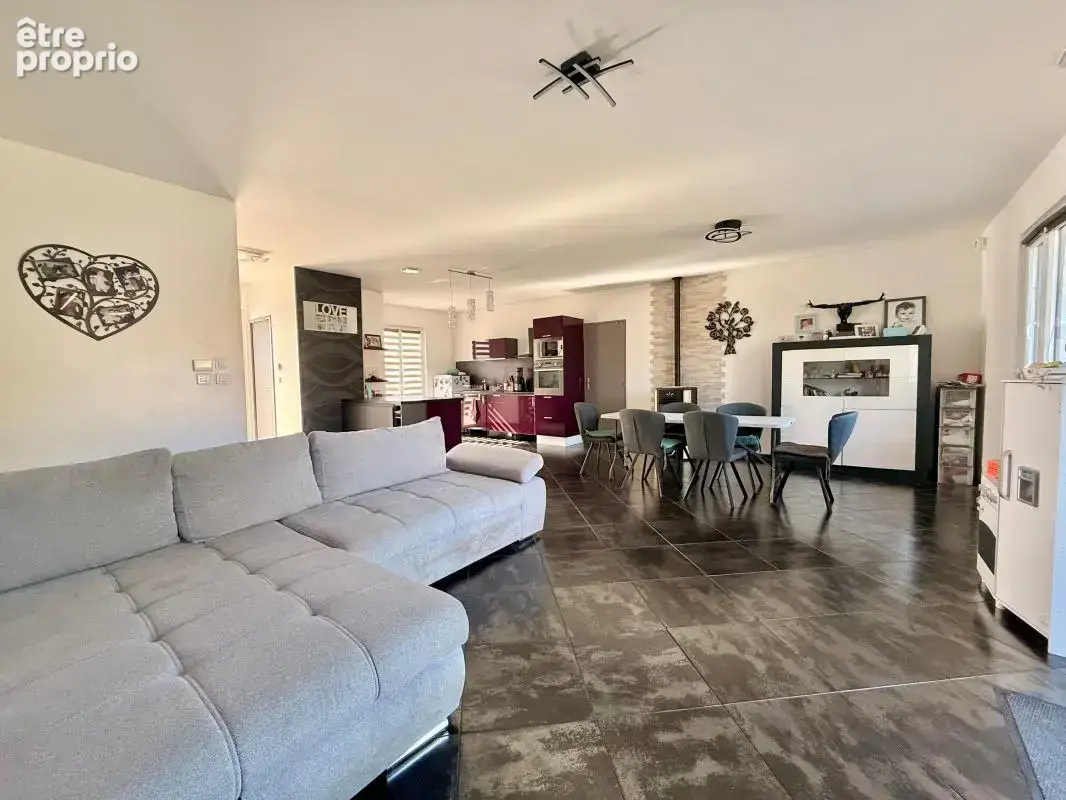Maison de plain-pied - 3 chambres - terrain 1000 m² - garage - photo 3