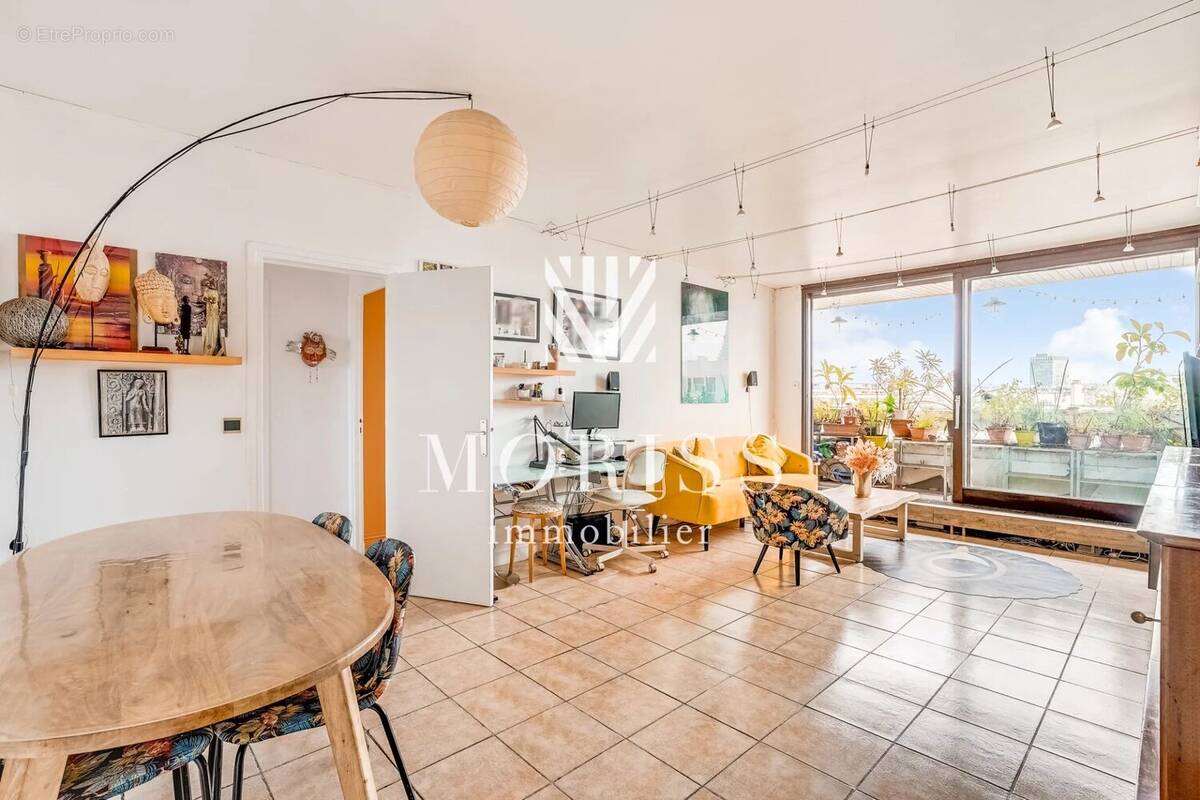 Appartement à PARIS-15E