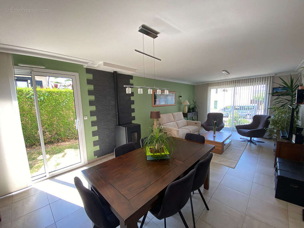 Belle  maison - l'huisserie de 153m2 - photo 3