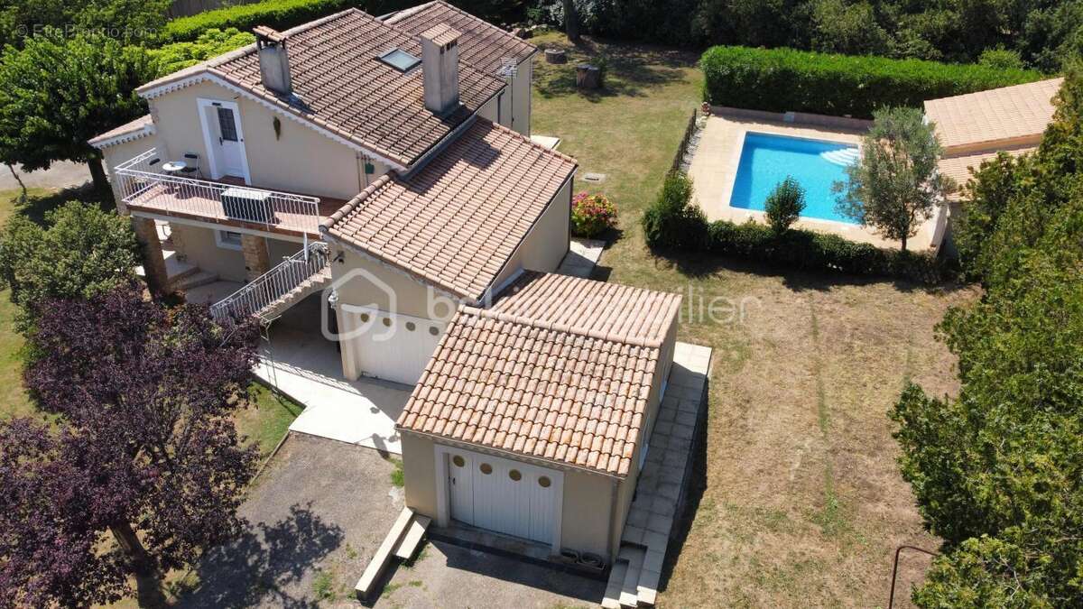 Maison à MONTELIMAR