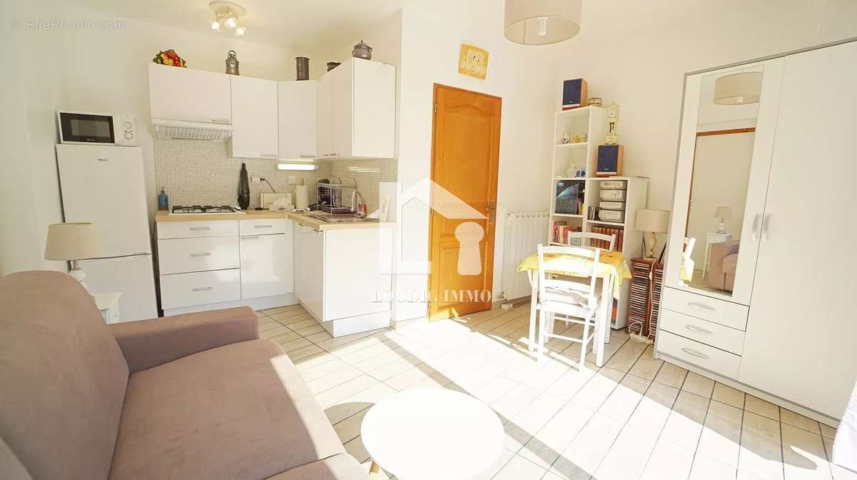 Maison à TOURRETTES-SUR-LOUP